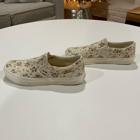 Women’s floral vans - Picture 3 of 7